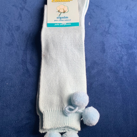 NWT Children’s Knee High Classic Pom Pom Socks - Picture 1 of 4